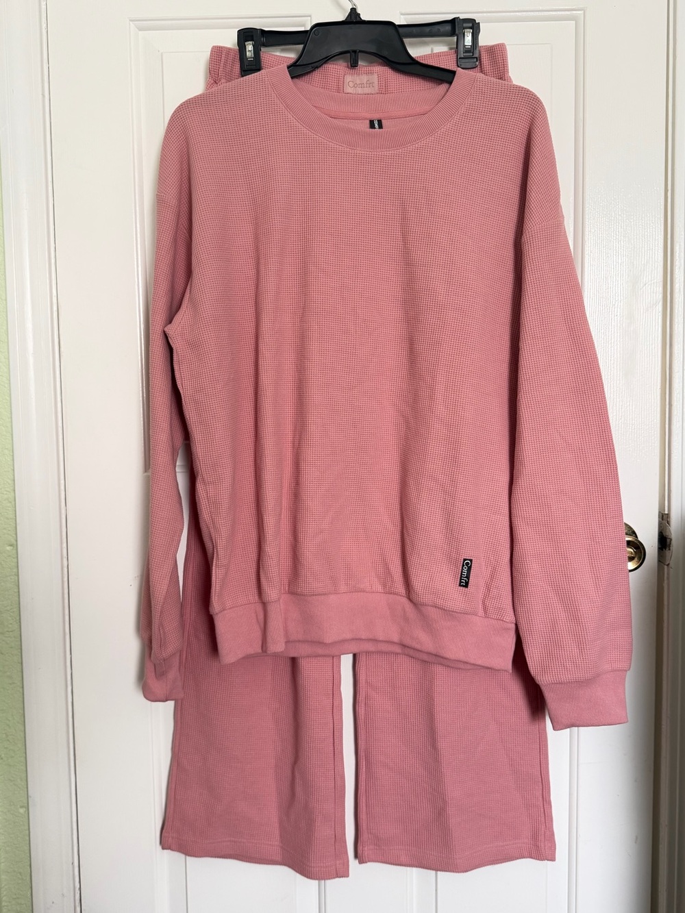 Comfrt Womenβs Cozy Crewneck Sweater and wide leg pants Dusty Rose Size Large